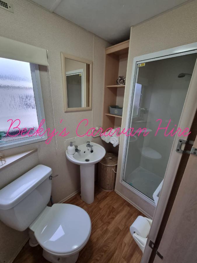 Becky'S Caravan At Marton Mere Blackpool Exterior photo