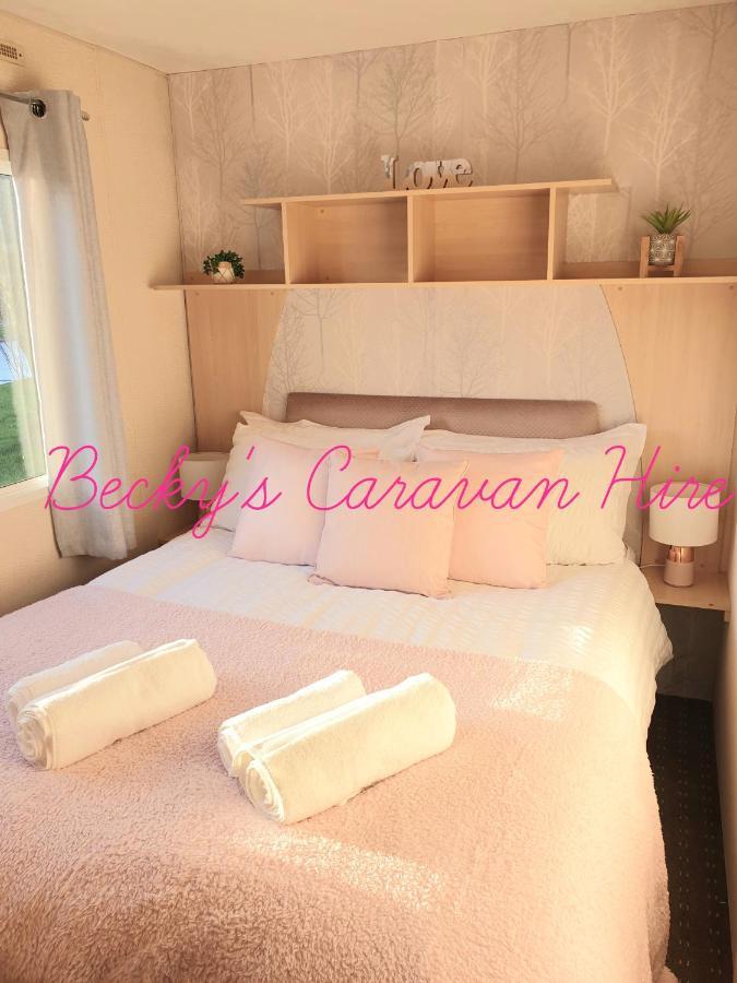 Becky'S Caravan At Marton Mere Blackpool Exterior photo
